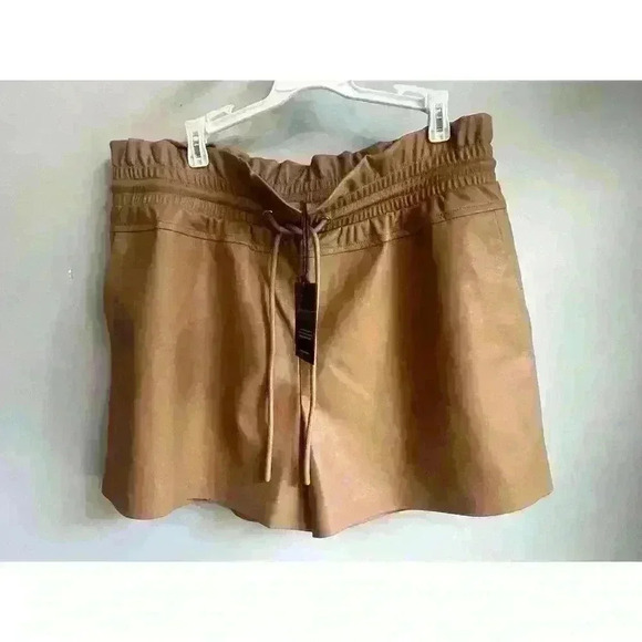 New! Philanthropy Tan Faux Leather Drawstring Shorts Size Large - Picture 3 of 5